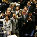 Dilma quer recriar a CPMF – o imposto do cheque com alíquota de 0,38%.