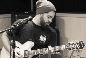 THIAGO XAVIER - GUITARRISTA BAND&DONNA