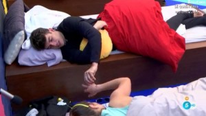 antonio-pede-sister-alyson-em-casamento-no-gran-hermano-vip-1490012099235_v2_900x506