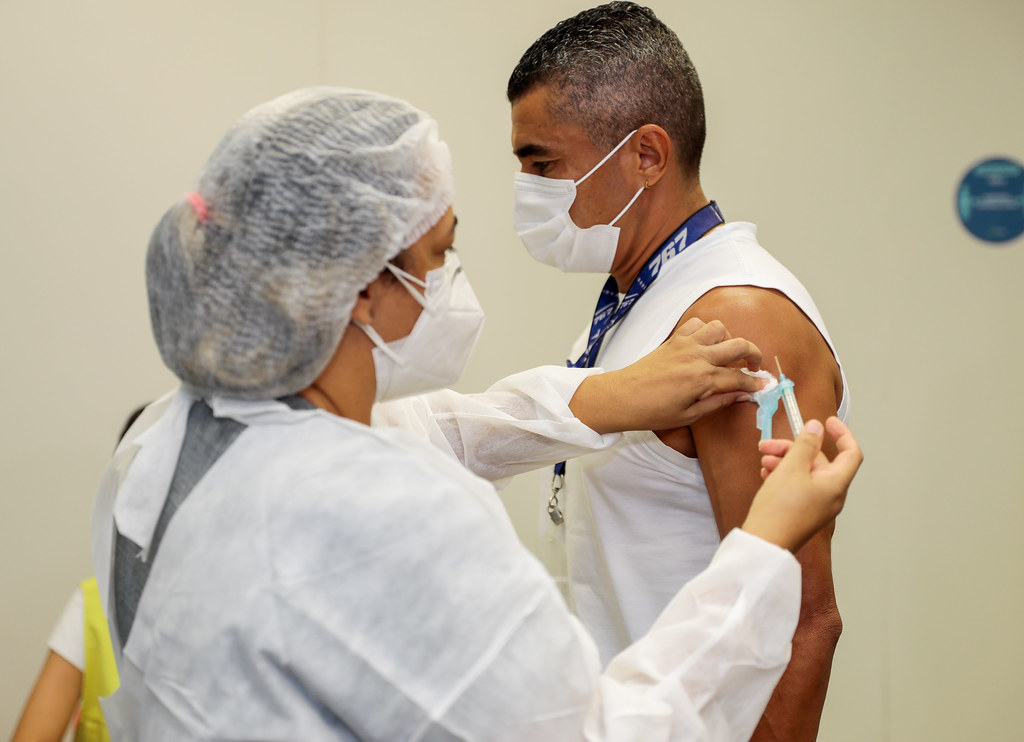 Vacinação contra a Covid-19 a pais de filhos com deficiência permanente dos 49 aos 54 anos é estendida pela Prefeitura de Manaus 2 51208531932 501537ceeb b