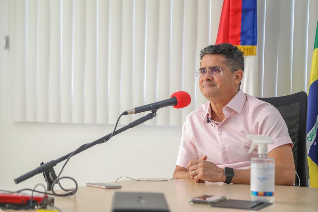 Em entrevista à BBC, David Almeida destaca ZFM e afirma que não haverá terceira onda da Covid-19 em Manaus 3 Em entrevista à BBC, David Almeida destaca ZFM e afirma que não haverá terceira onda da Covid-19 em Manaus
