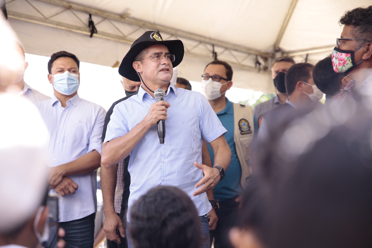 prefeito david almeida pretende multar quem fizer buracos nas ruas que forem recapeadas em manaus 1 1420141d d9fd 4d68 8fe7 f71ce5cf741d | portal amz!