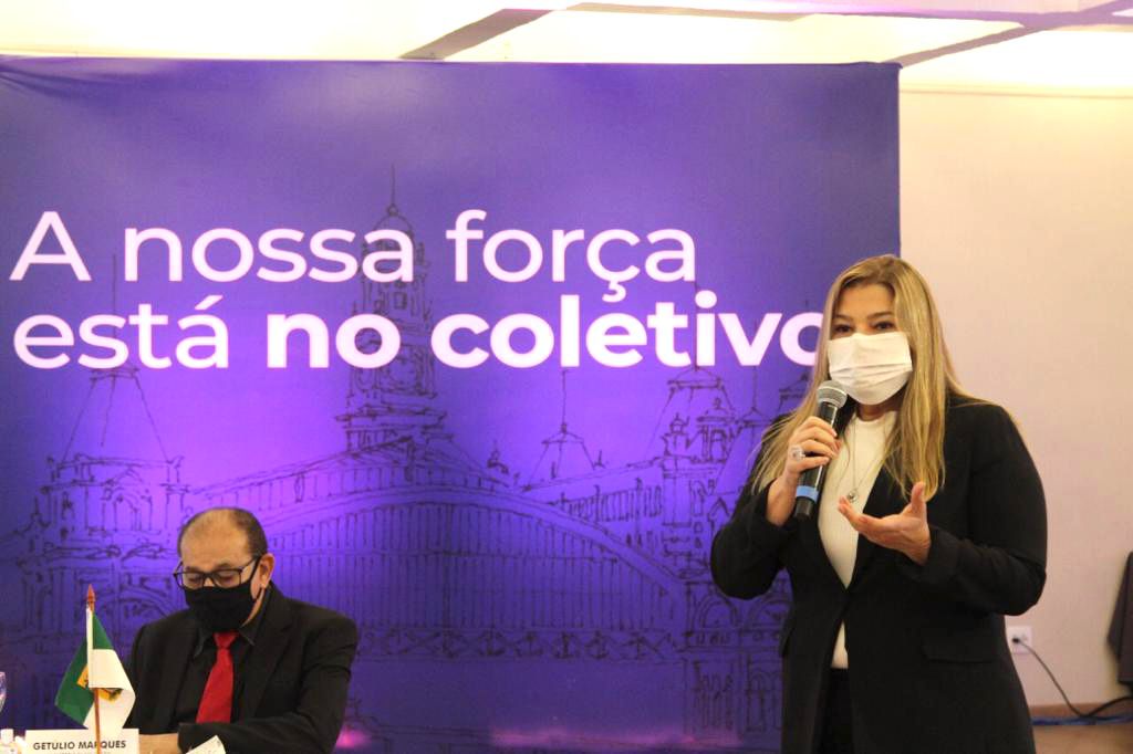 No Consed, secretária de Educação do AM discute o ensino público com representantes das redes estaduais do país 2 No Consed, secretária de Educação do AM discute o ensino público com representantes das redes estaduais do país