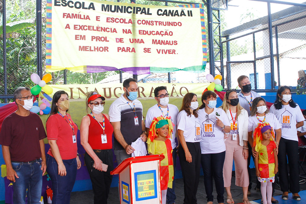 Prefeitura e empresas nacionais inauguram a primeira ‘Casinha de Livros’ em escola ribeirinha de Manaus