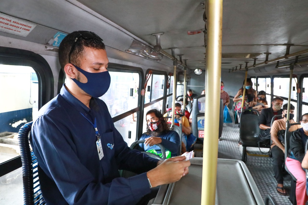 Covid-19: uso de máscara continua sendo recomendado no transporte público de Manaus