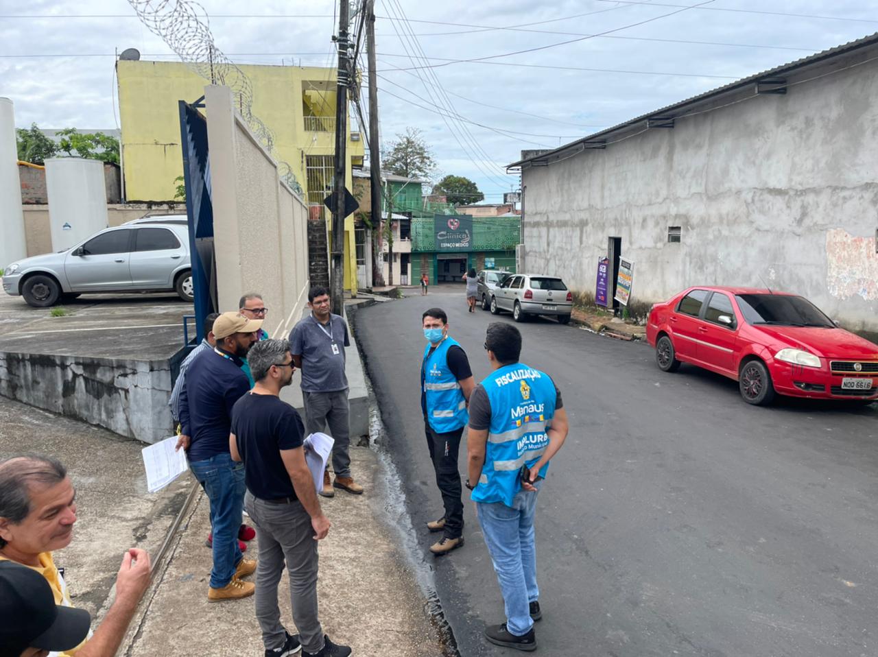 Após sentença judicial, prefeitura monta projeto para melhorar calçada na Compensa, zona Oeste de Manaus