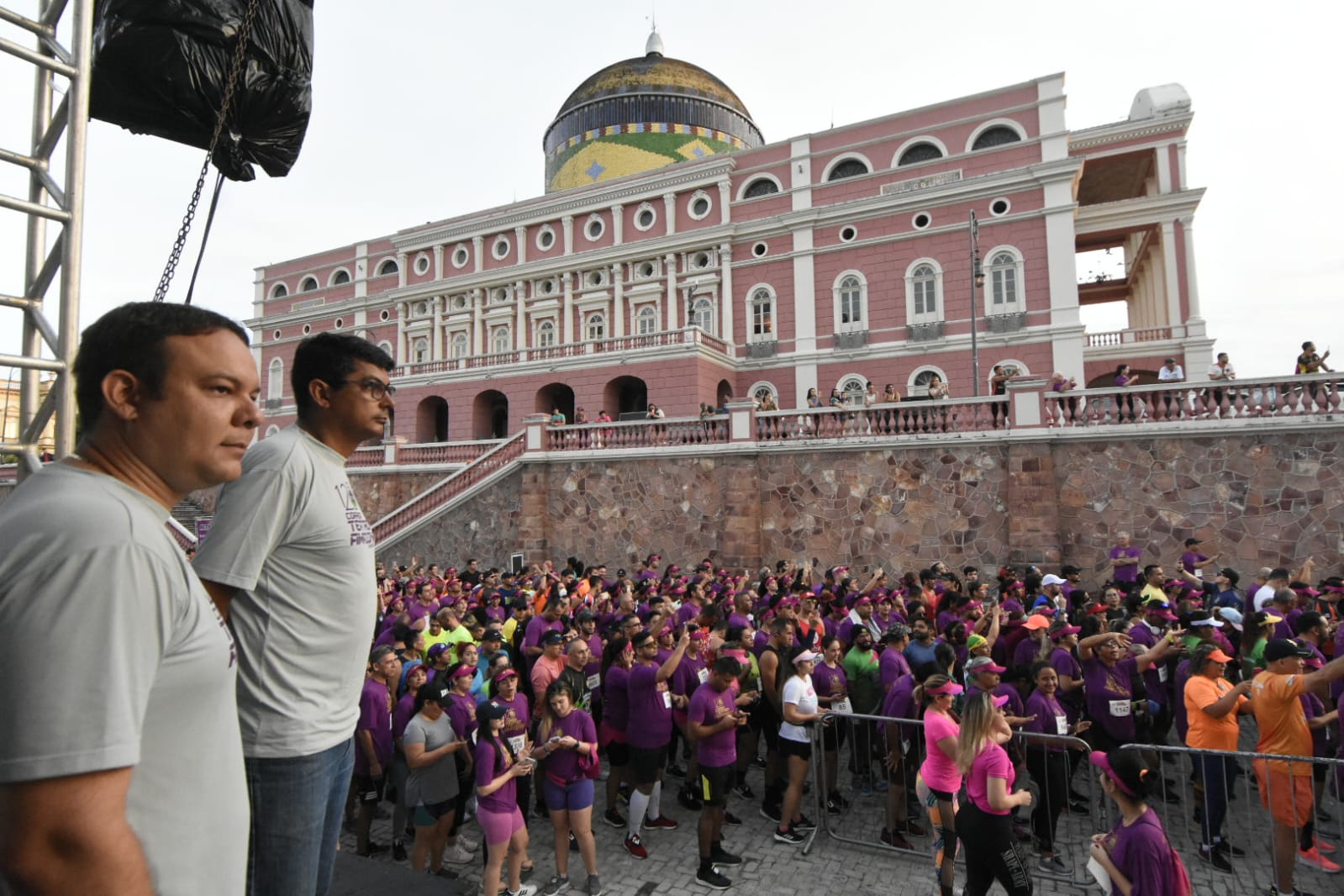 Corrida em comemoração aos 125 anos do Teatro Amazonas reúne 1.500 atletas 2 Corrida em comemoração aos 125 anos do Teatro Amazonas reúne 1.500 atletas